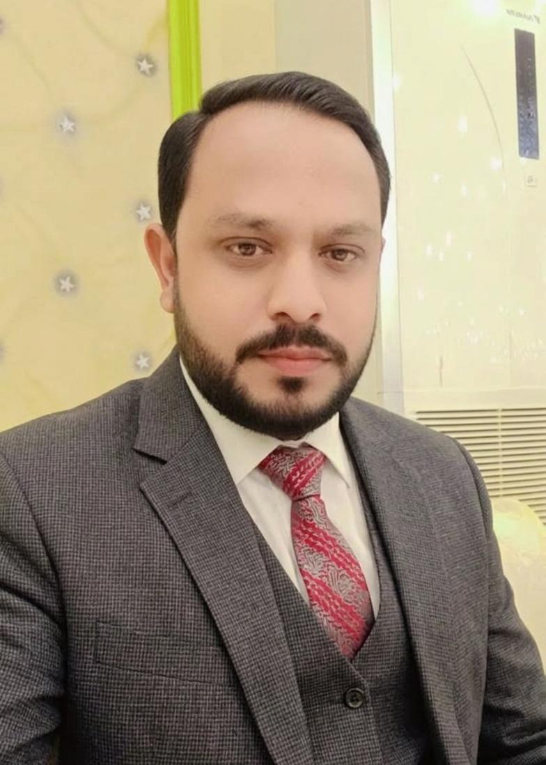 Headshot of Fiaz Ahmed